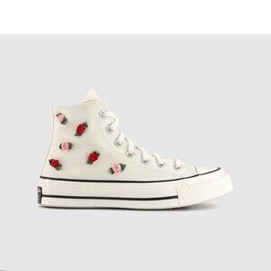 Converse Hearts Chuck 70 Hi Trainers with Embroidered,White Roses 6